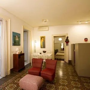 Appartement Tre Vie - Short Lets, Catane