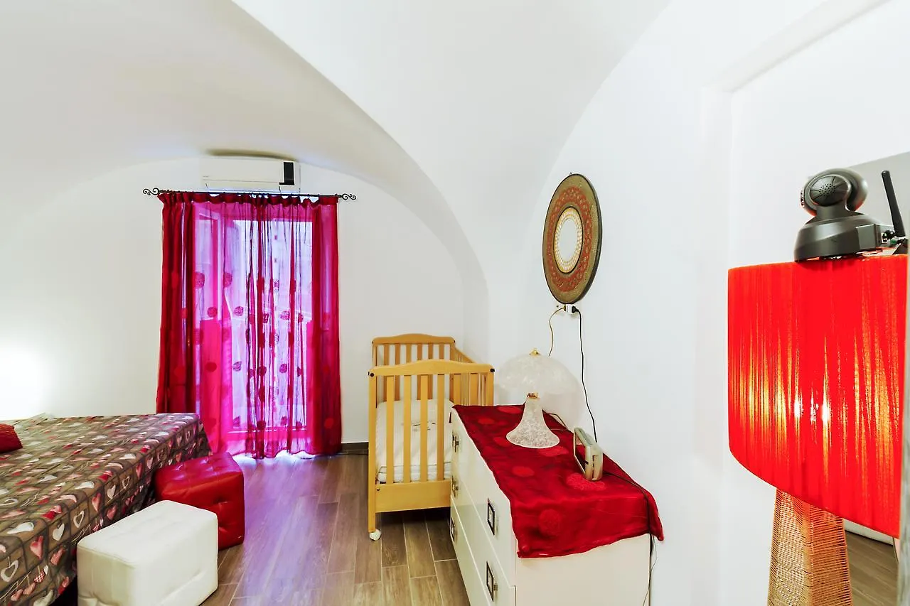 Catania Central Flat 0*,  Italy